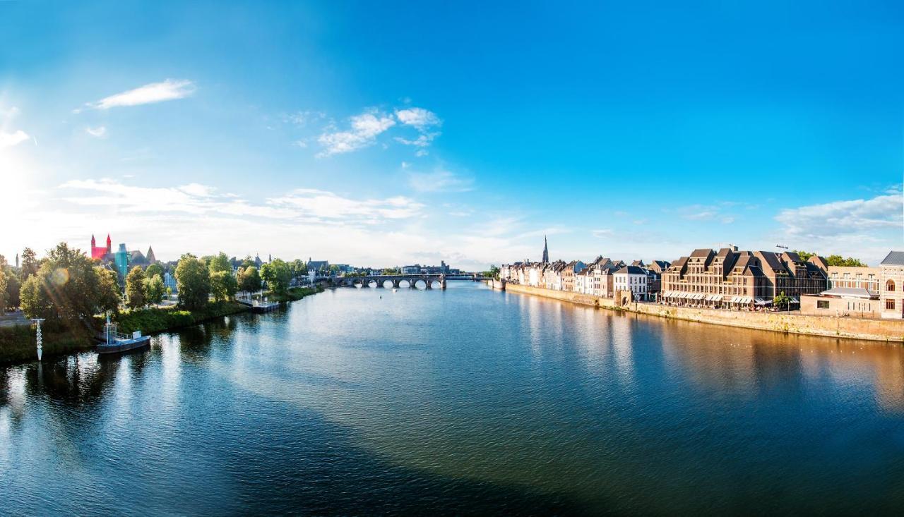 COSY FLOATING BOATLODGE ATHENE Maastricht Netherlands Lowest